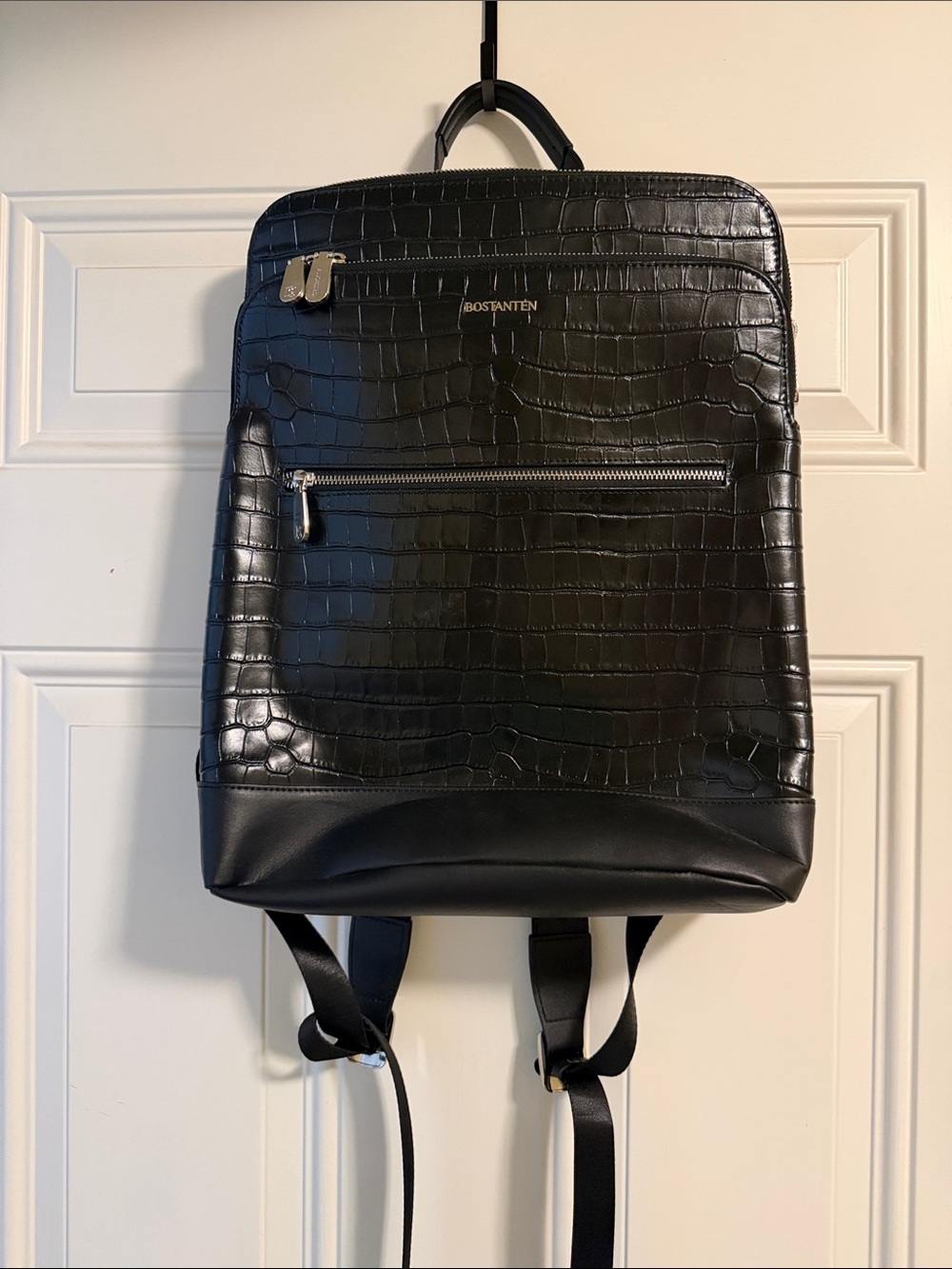 Bostanten Black Croc-Embossed Women's Backpack